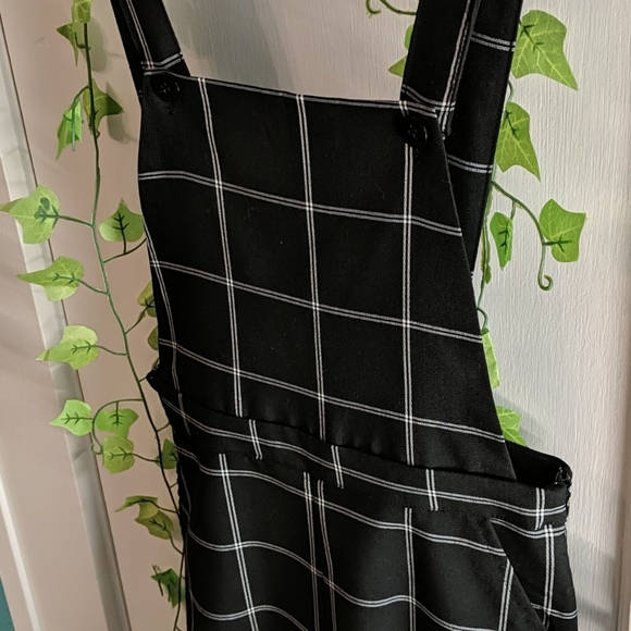 Forever 21 plaid overalls - Picture 4 of 4
